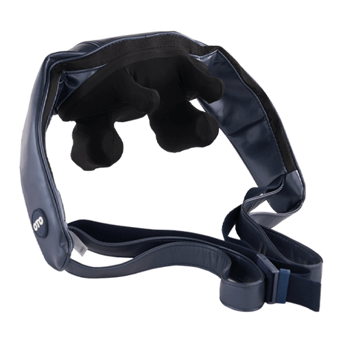 OTO Q Hug compact massager featuring 5D rollers for targeted muscle relief and soothing heat therapy.