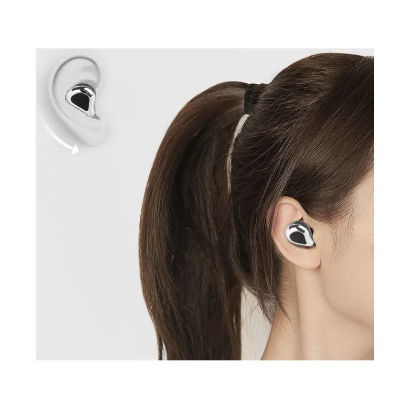 Wireless earpieces with sliver cap by Corporate Gift Store Singapore